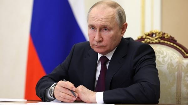 «До сих пор мы этого не делали»: Путин заявил о праве на зеркальный ответ при использовании Киевом кассетных боеприпасов