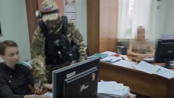 Собирала данные об объекте критической инфраструктуры: ФСБ задержала россиянку за подготовку теракта по заданию Украины