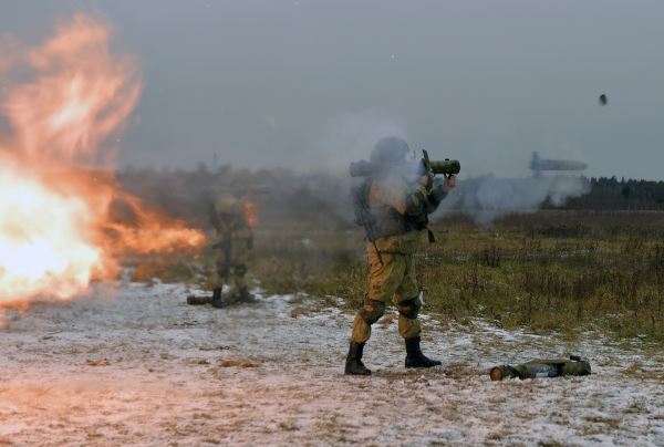 «Укрыться от залпа невозможно»: Минобороны показало кадры боевой работы огнемётов ВС РФ в зоне СВО