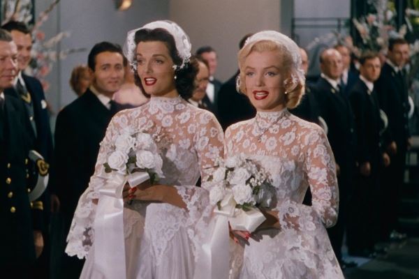 Успешный дуэт, яркие платья и несправедливые гонорары: 70 лет назад вышел фильм «Джентльмены предпочитают блондинок»